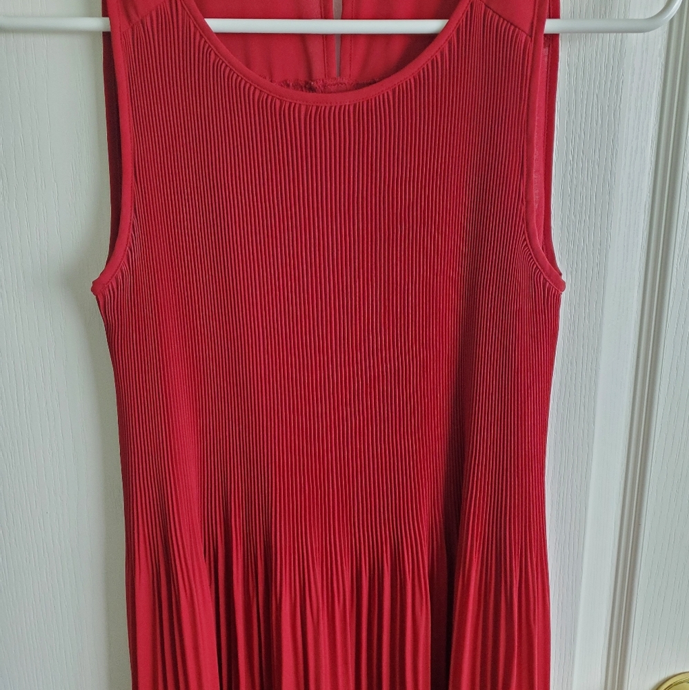Sleeveless top